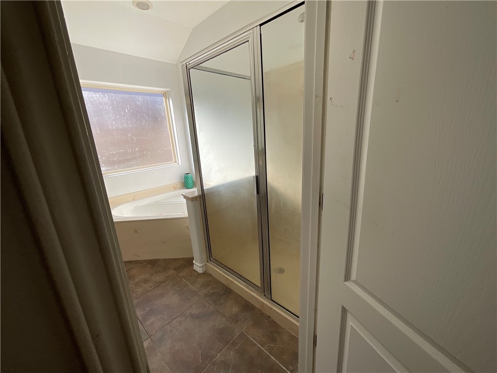 3909 Alta Vista Dr Property Photo 29