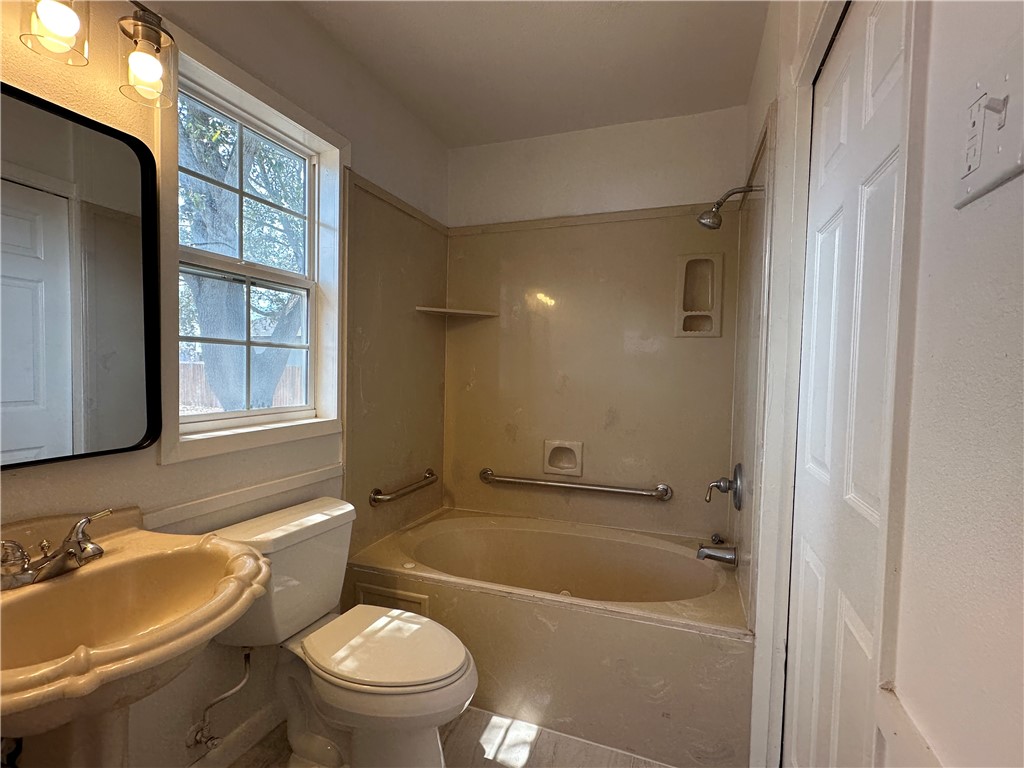 4037 Barnes St Property Photo 7