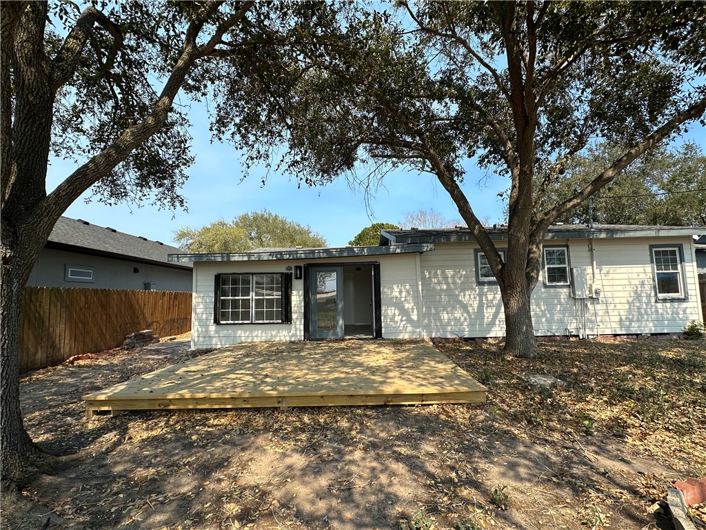 4037 Barnes St Property Photo 11