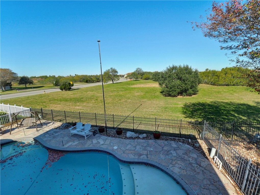 8221 Etienne Dr Property Photo 8