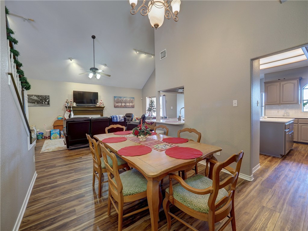 8221 Etienne Dr Property Photo 11