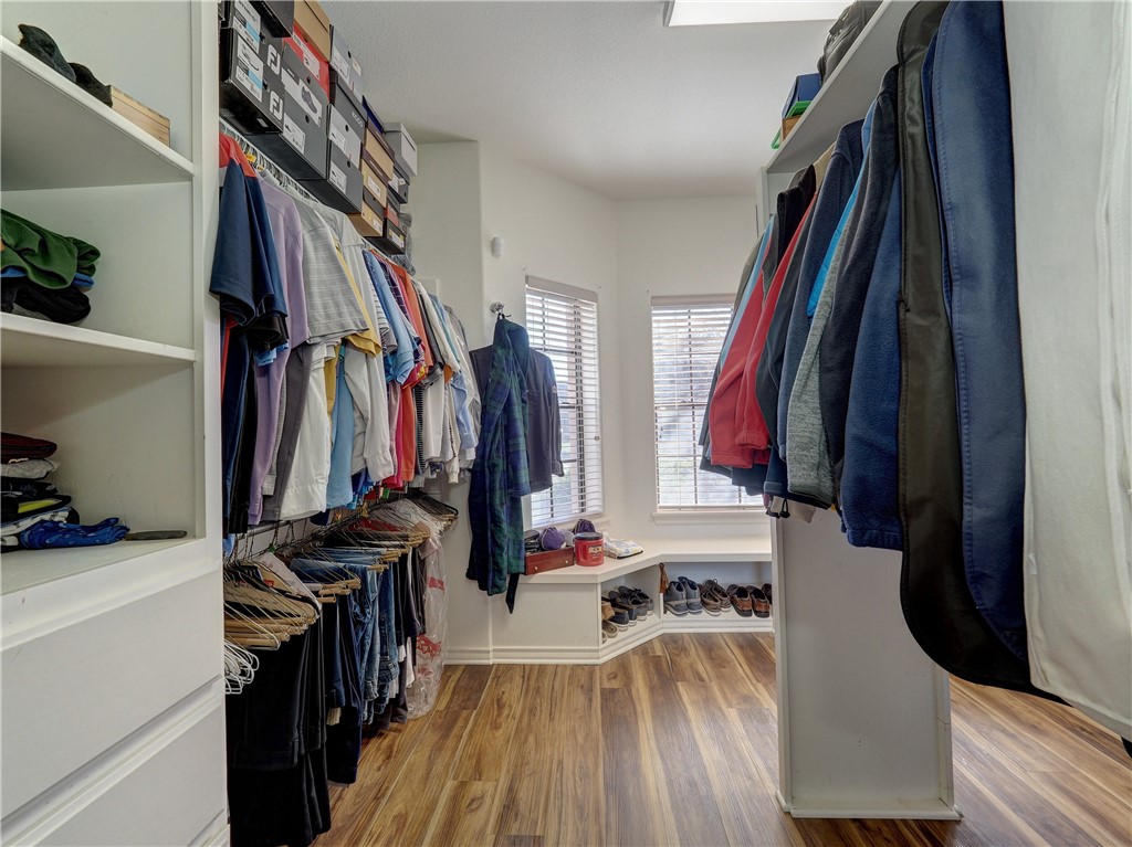 8221 Etienne Dr Property Photo 32