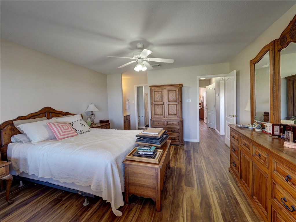 8221 Etienne Dr Property Photo 36