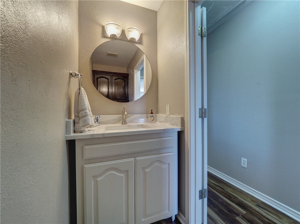 8221 Etienne Dr Property Photo 38