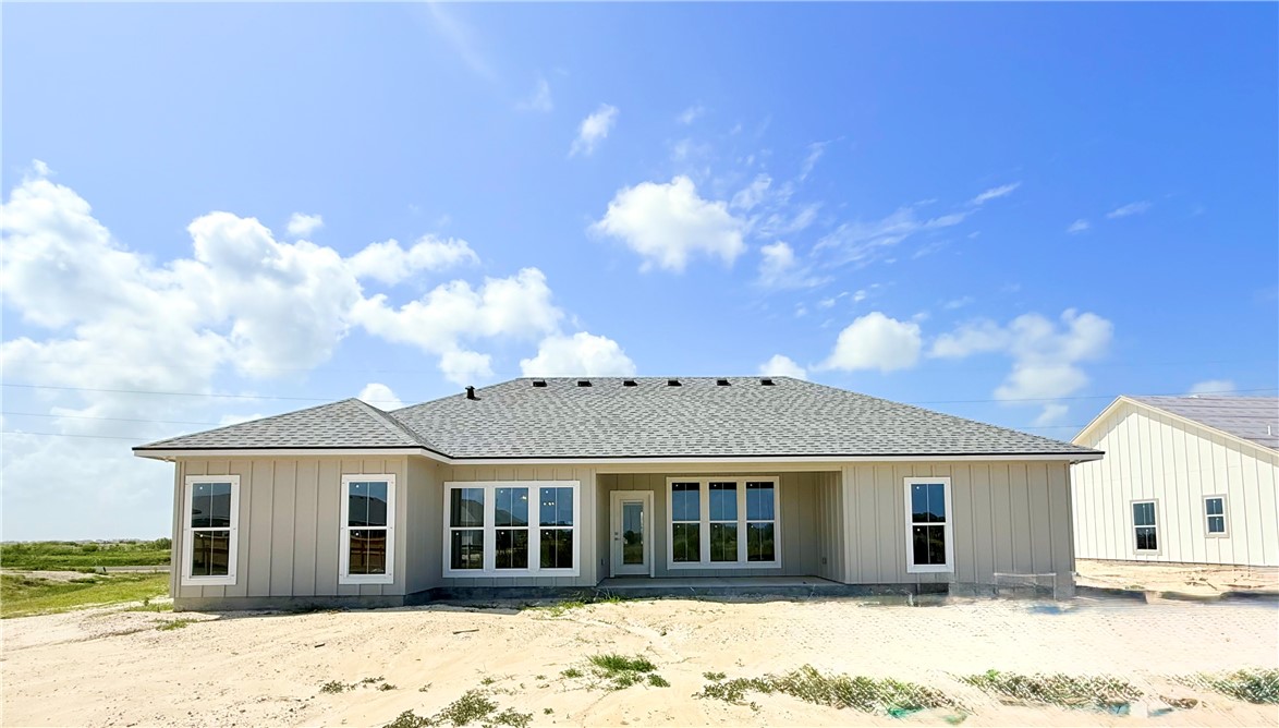 122 Mclead Property Photo 3