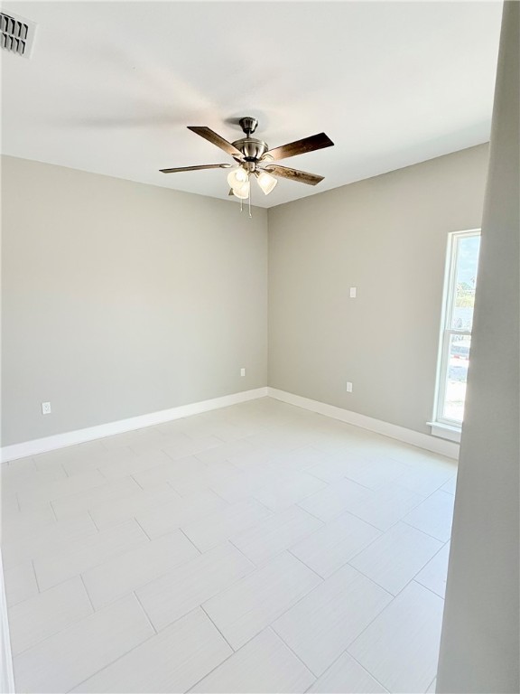 122 Mclead Property Photo 16