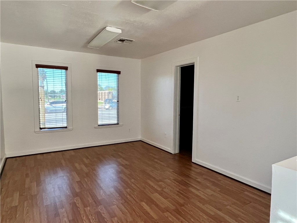 4942 Everhart Property Photo 4
