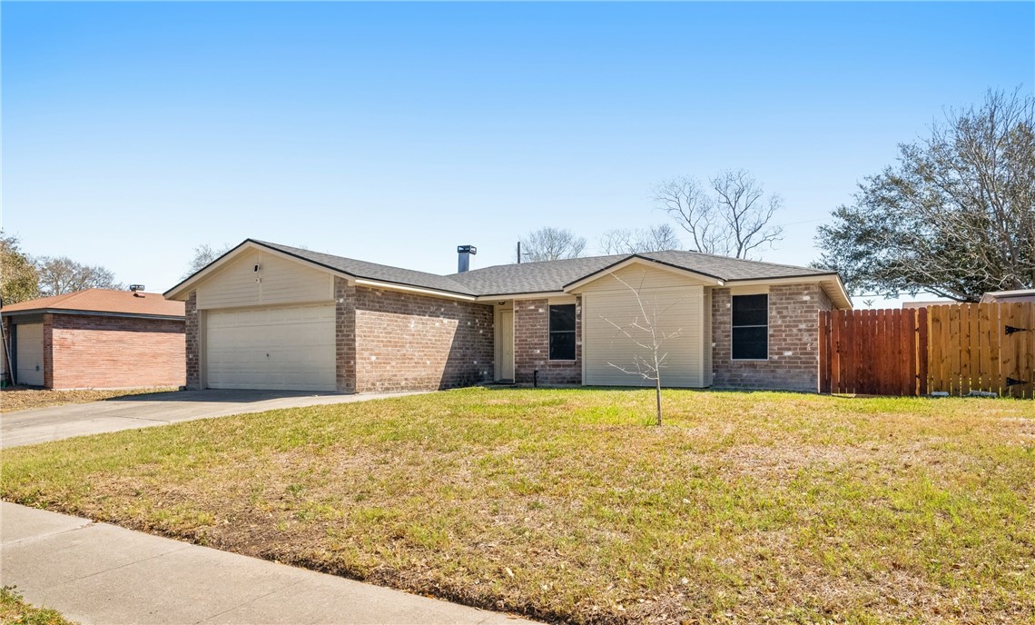 2742 Blue Grass Dr Property Photo