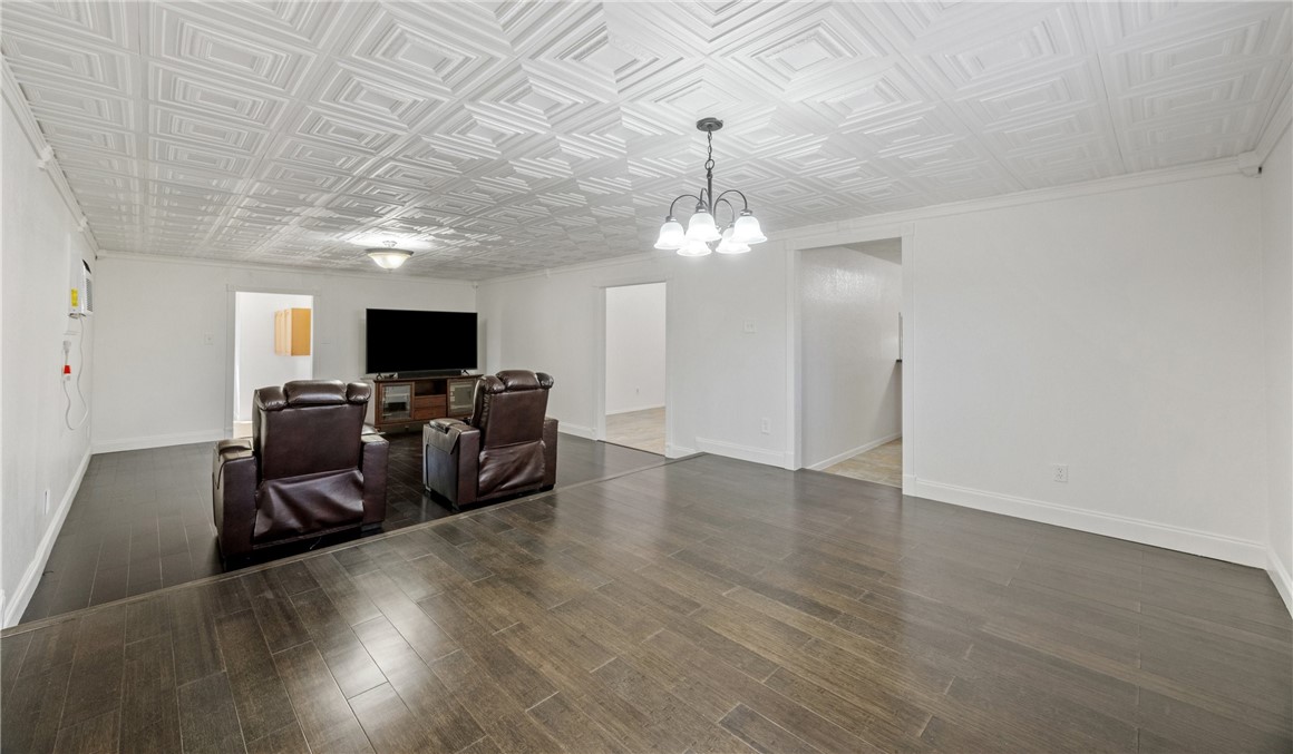 2742 Blue Grass Dr Property Photo 7
