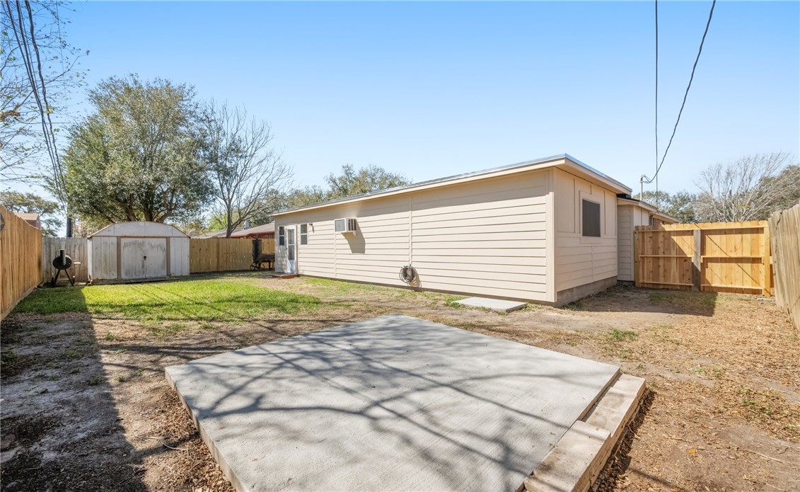 2742 Blue Grass Dr Property Photo 22