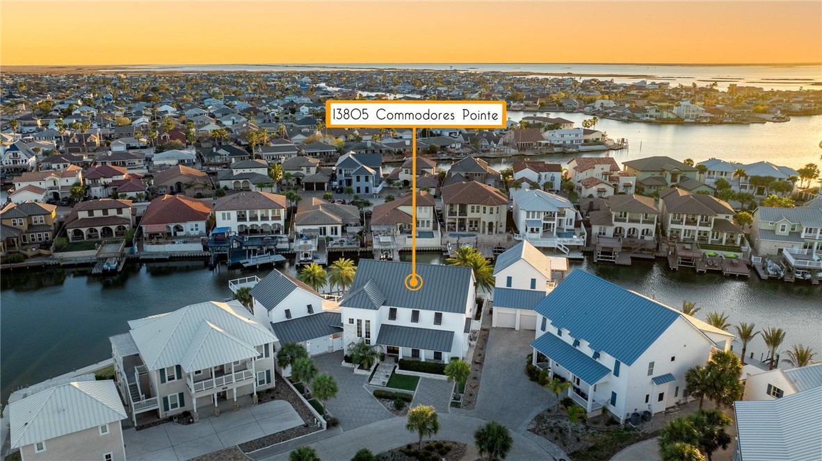 13805 Commodores Pointe Property Photo 3