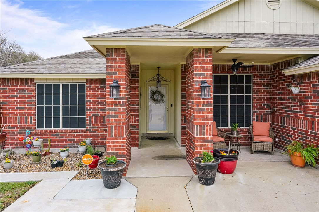 4334 Aspen Grove Dr Property Photo 2