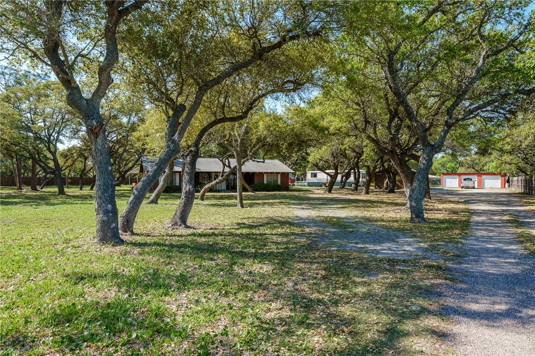 1801 Kenney Lane Property Photo 2