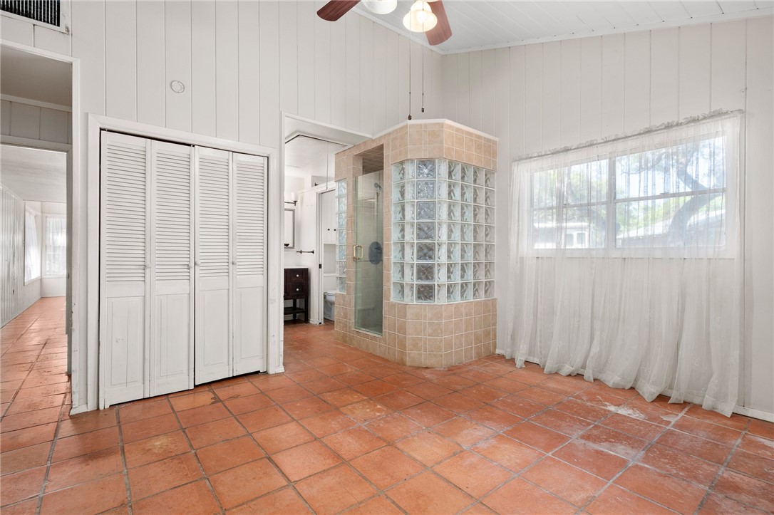 1801 Kenney Lane Property Photo 11