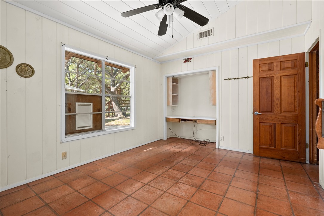 1801 Kenney Lane Property Photo 25