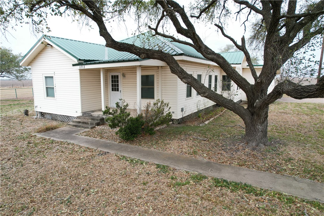 11701 Hwy 359 Property Photo 32