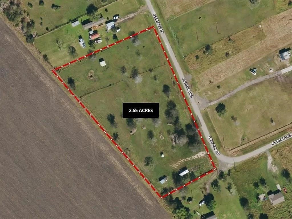 8960 County Road 615 Property Photo 2