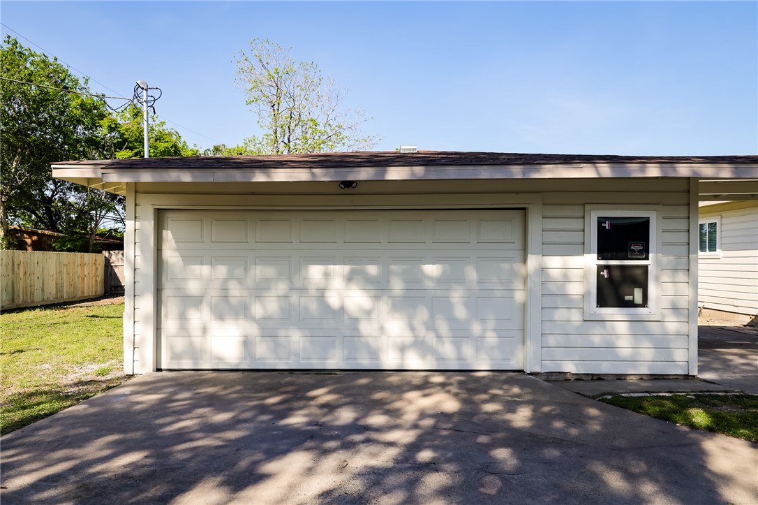 530 Indiana Ave Property Photo 29