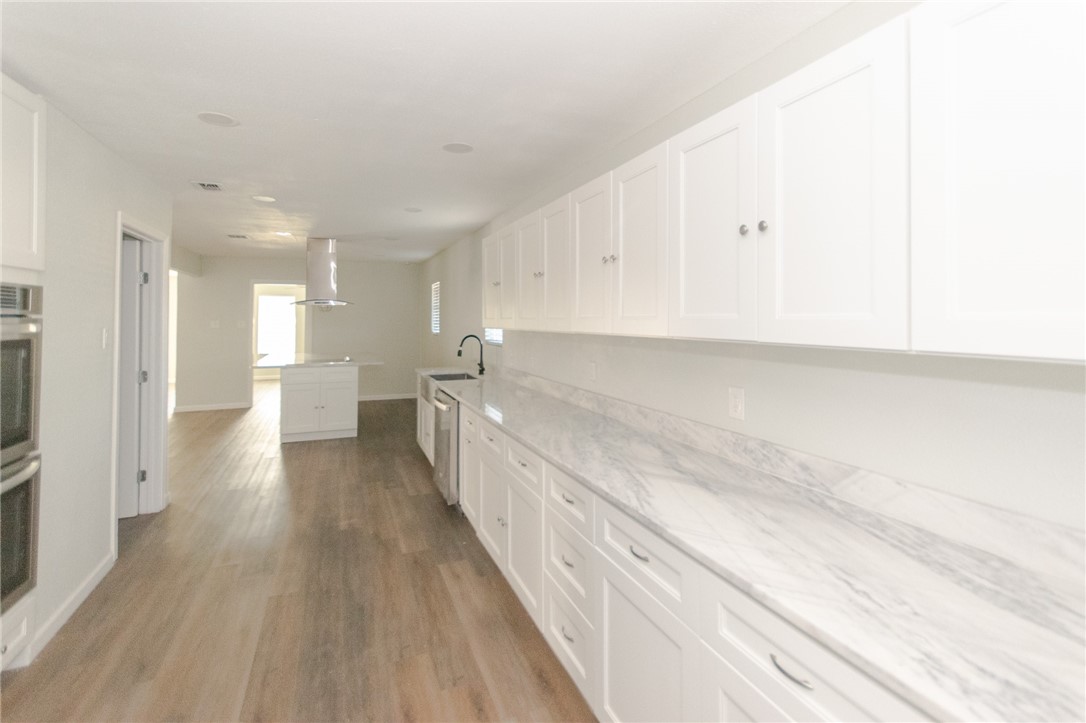 472 Coral Pl Property Photo 5