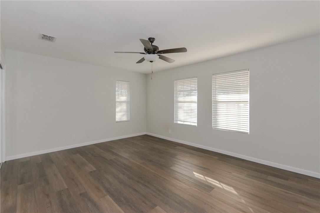 472 Coral Pl Property Photo 7