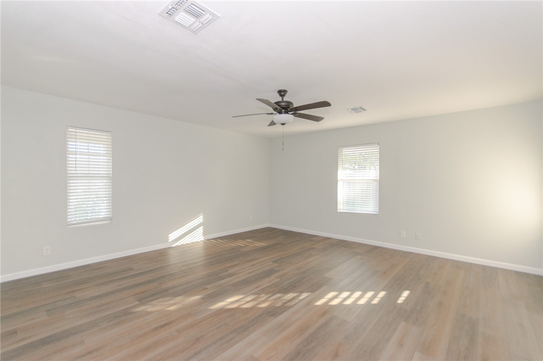 472 Coral Pl Property Photo 8
