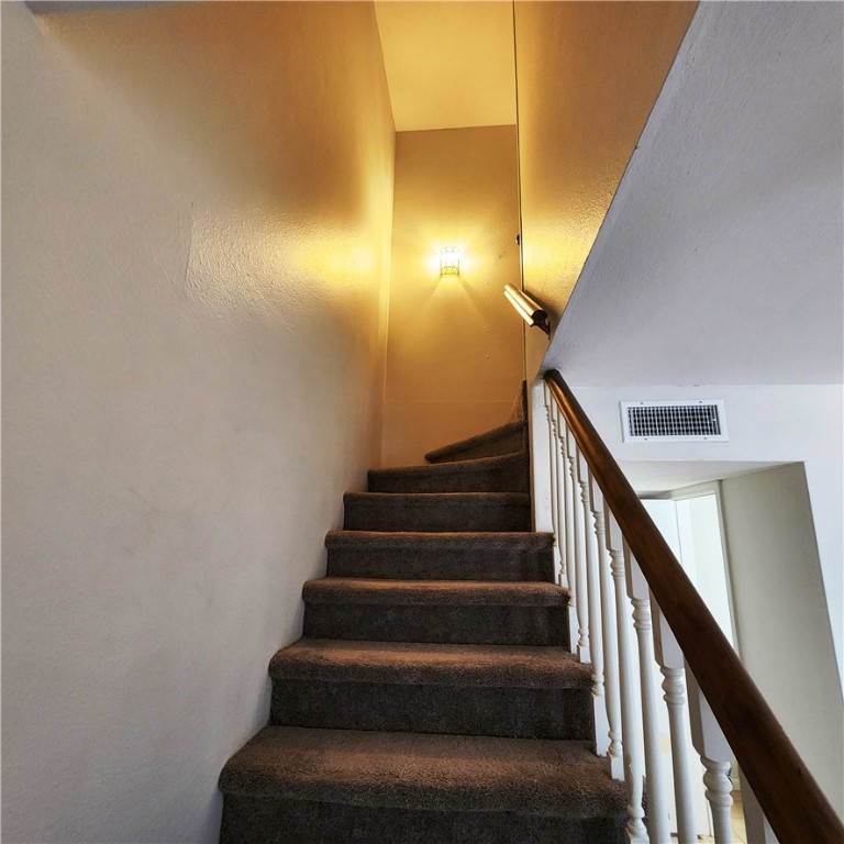 50 Townhouse Lane Property Photo 6