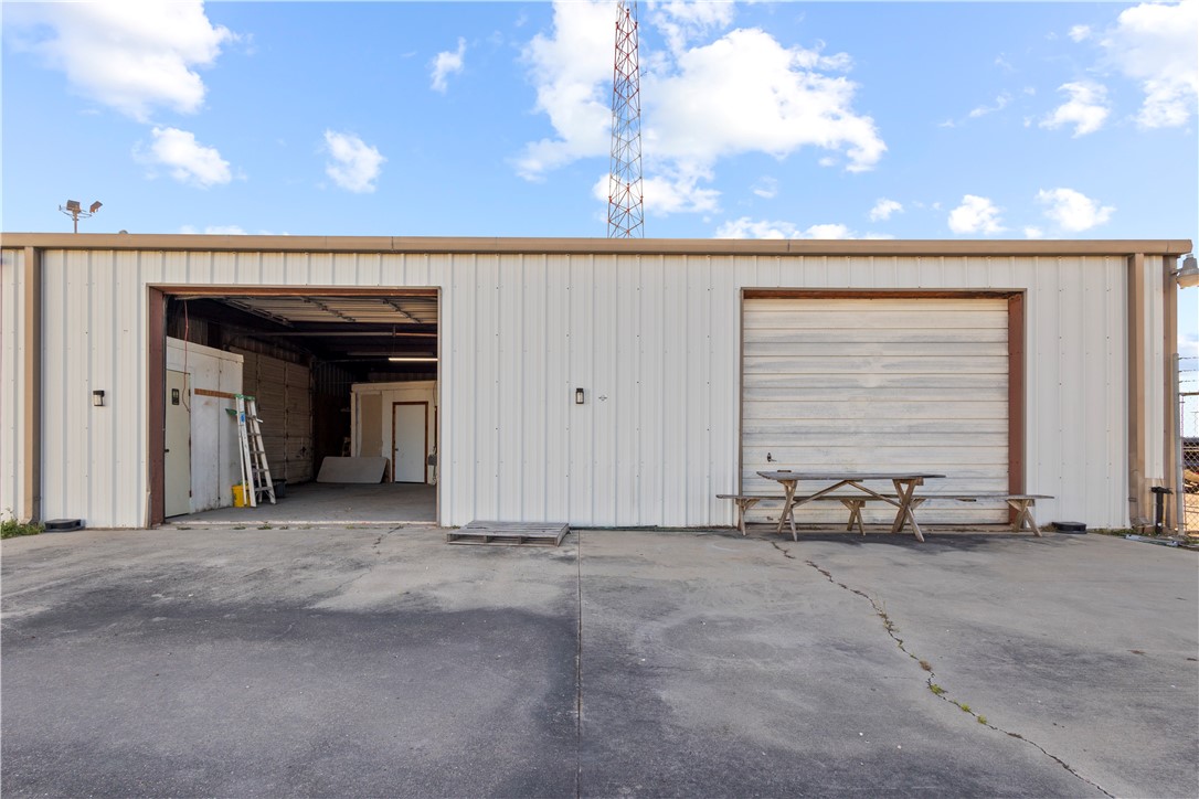 612 Us Highway 77 S Bypass Property Photo 4