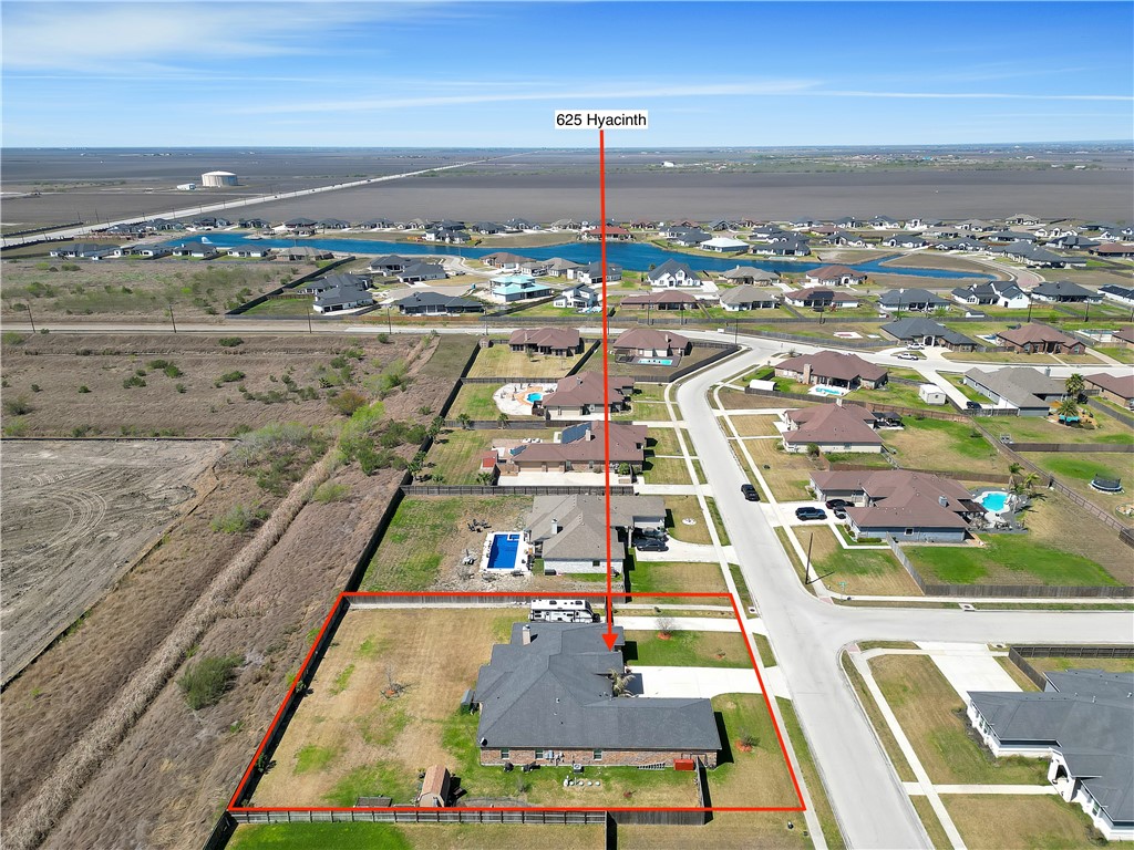 625 Hyacinth Dr Property Photo 3