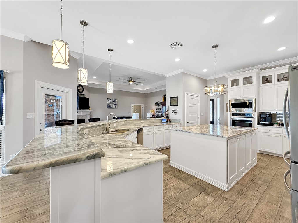625 Hyacinth Dr Property Photo 12