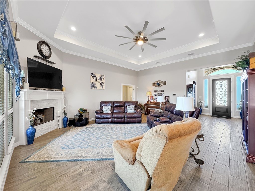 625 Hyacinth Dr Property Photo 17