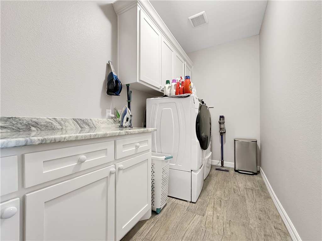 625 Hyacinth Dr Property Photo 33
