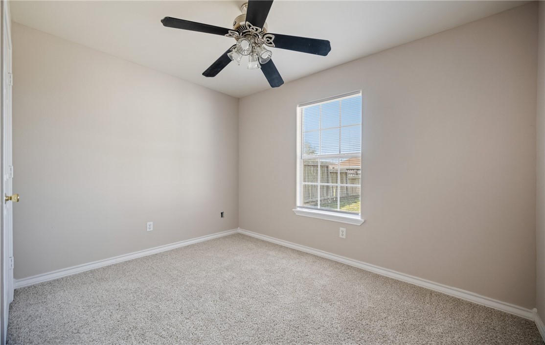 2021 Crestmont St Property Photo 7