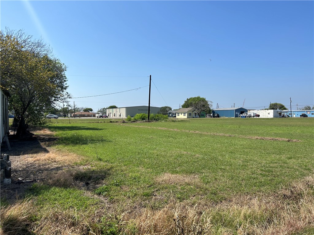 623 Commerce St Property Photo