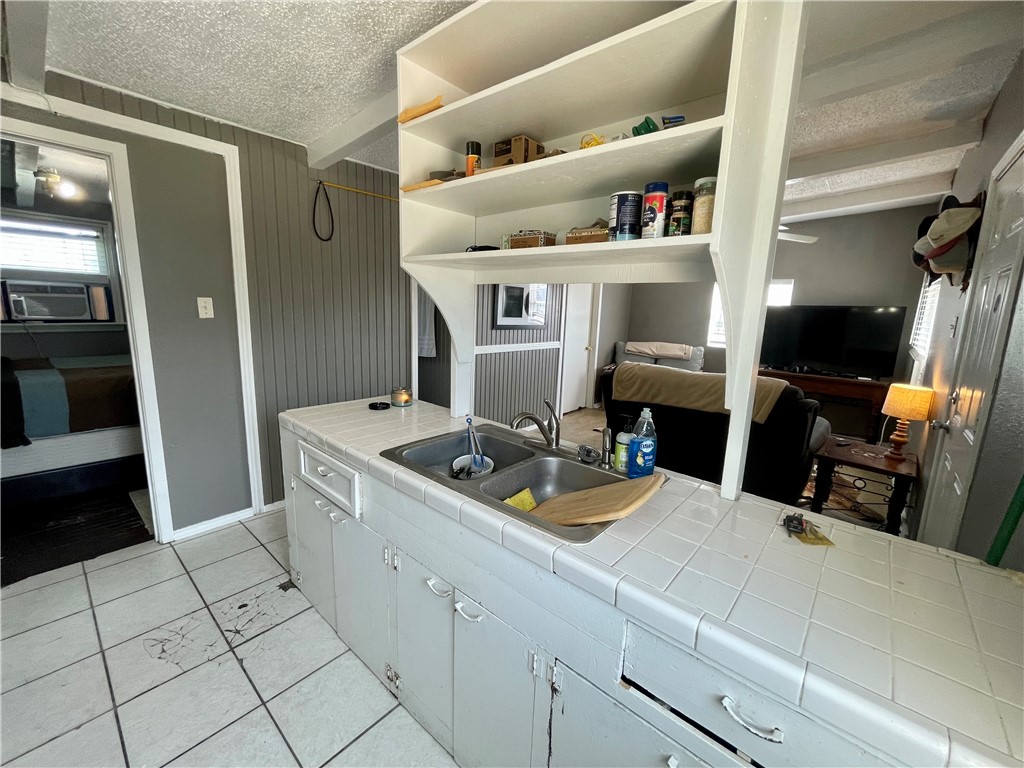 404 9th St Property Photo 10