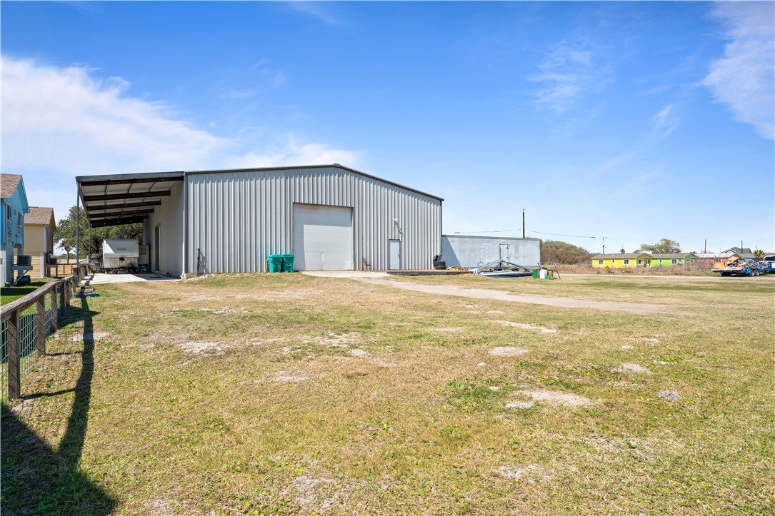 1545 S Commercial St Property Photo 4