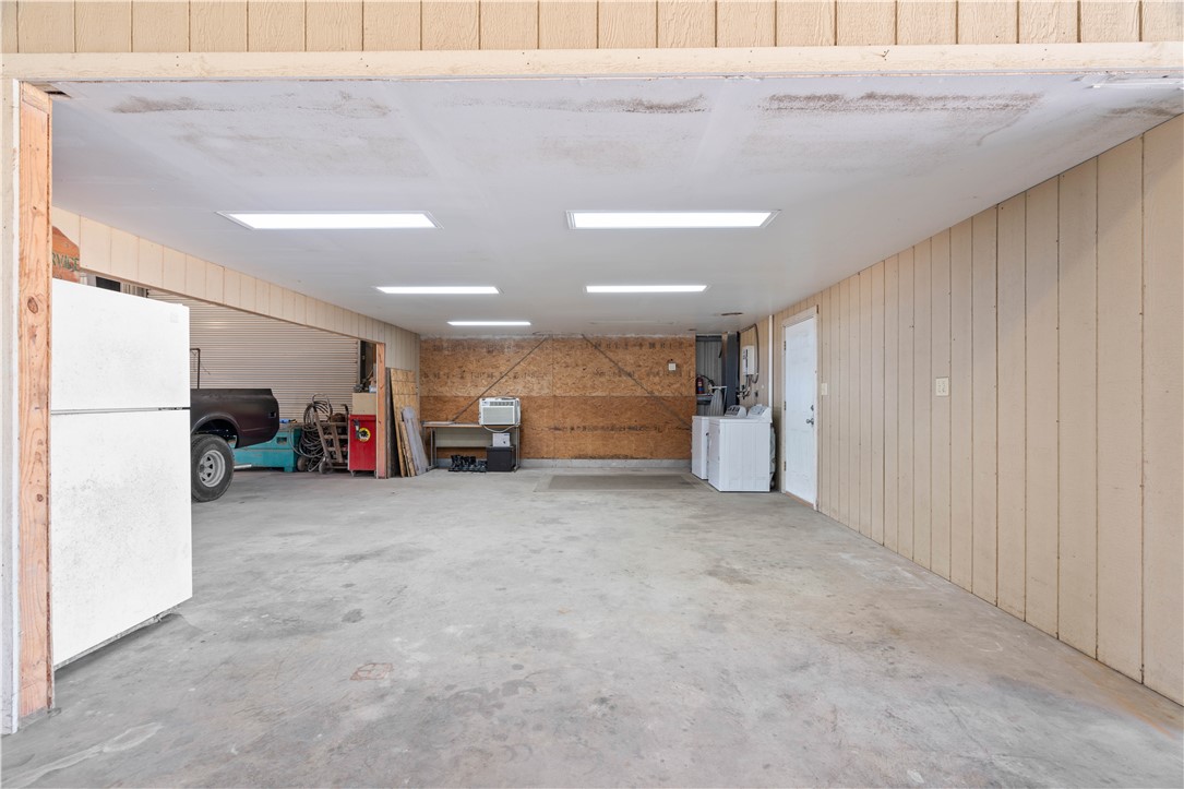 1545 S Commercial St Property Photo 10