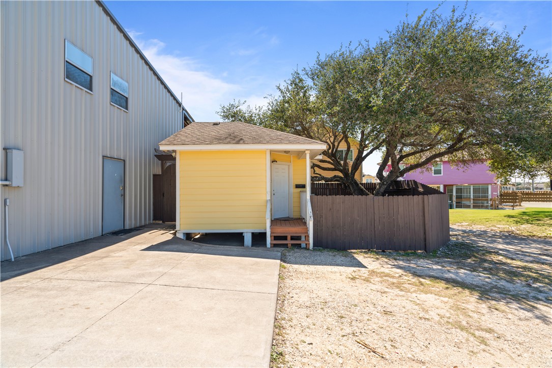1545 S Commercial St Property Photo 20