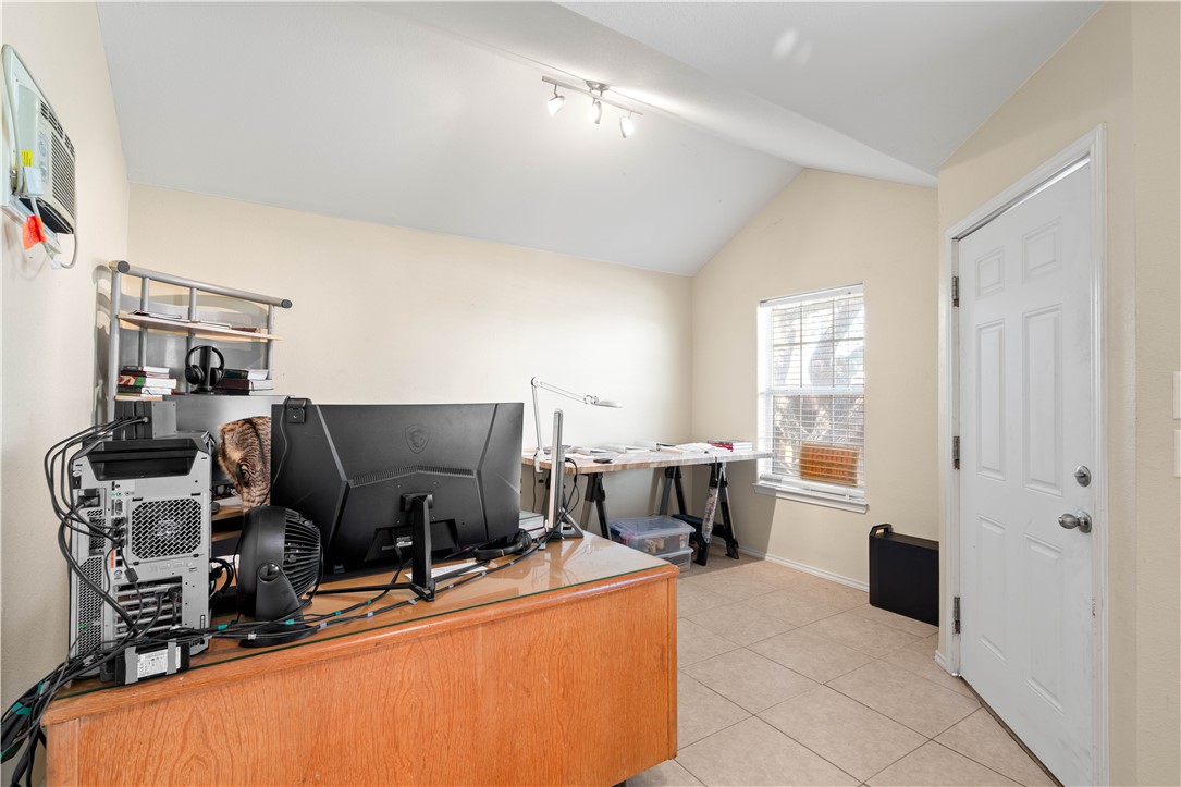 1545 S Commercial Property Photo 20