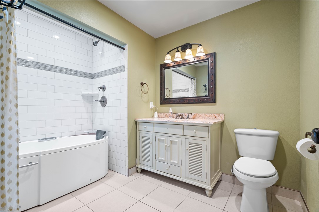 1545 S Commercial Property Photo 32