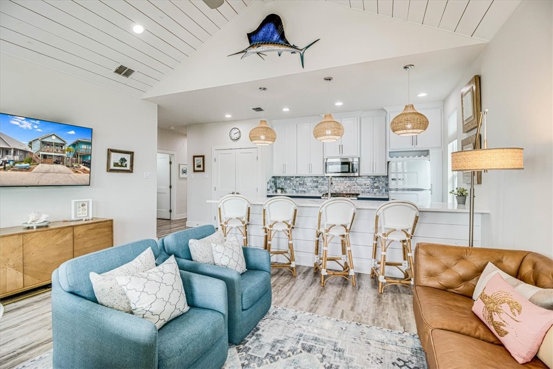 276 Nautilus Property Photo 8