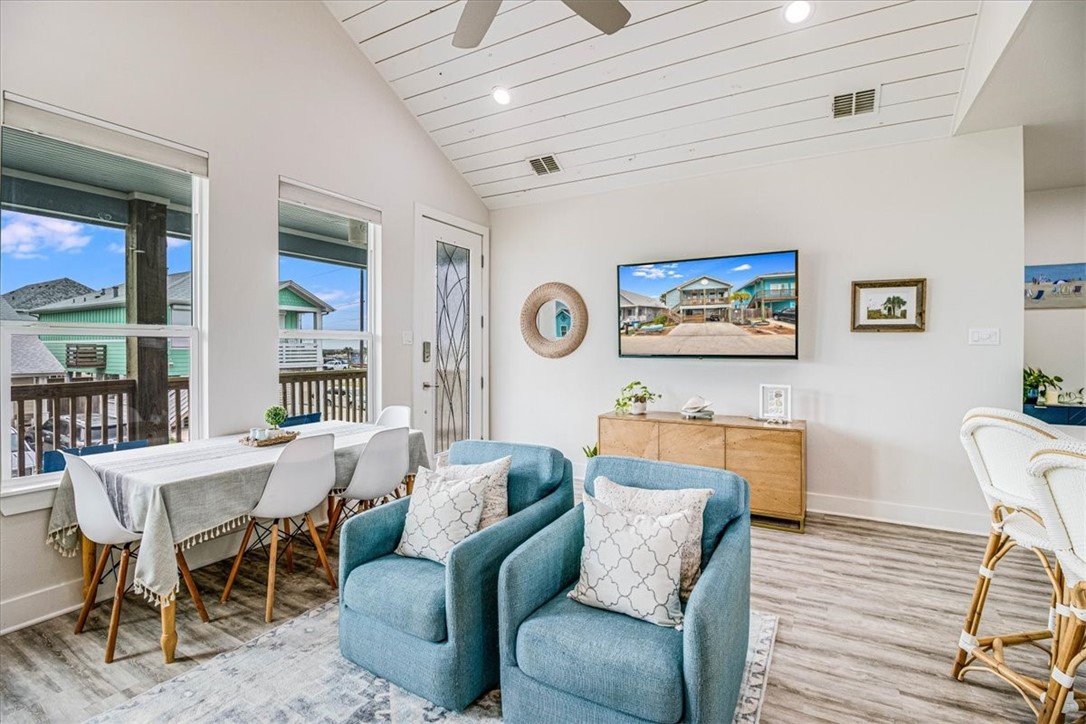 276 Nautilus Property Photo 10