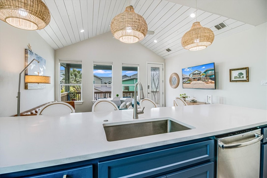 276 Nautilus Property Photo 15