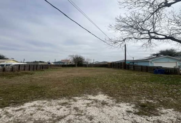 1024 S Pearl St Property Photo 3