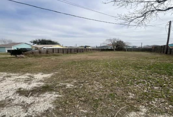1024 S Pearl St Property Photo 4