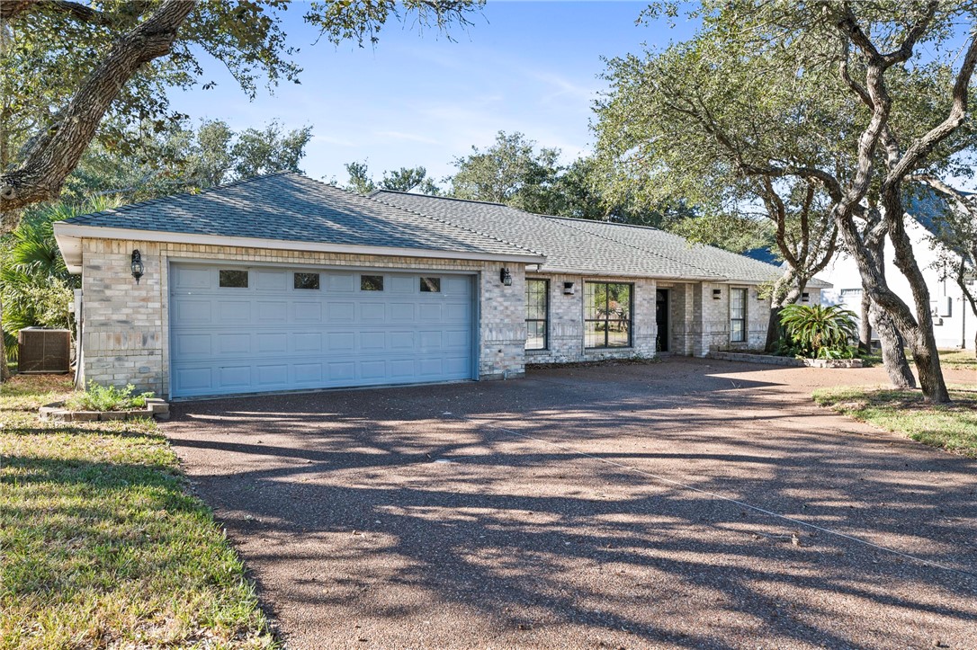 711 Waterwood Property Photo 3