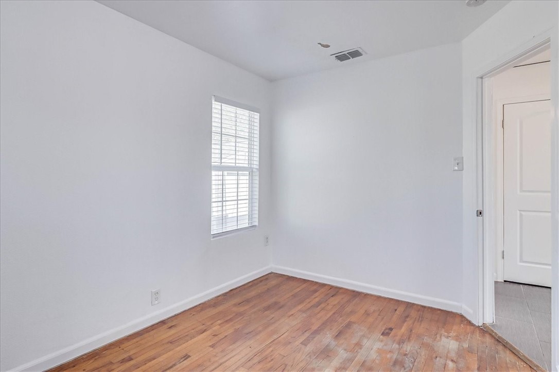 4941 Monitor St Property Photo 18