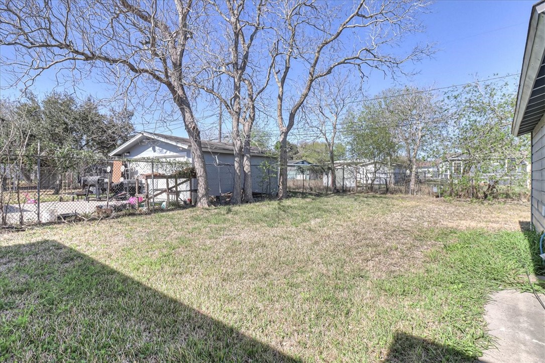 4941 Monitor St Property Photo 24