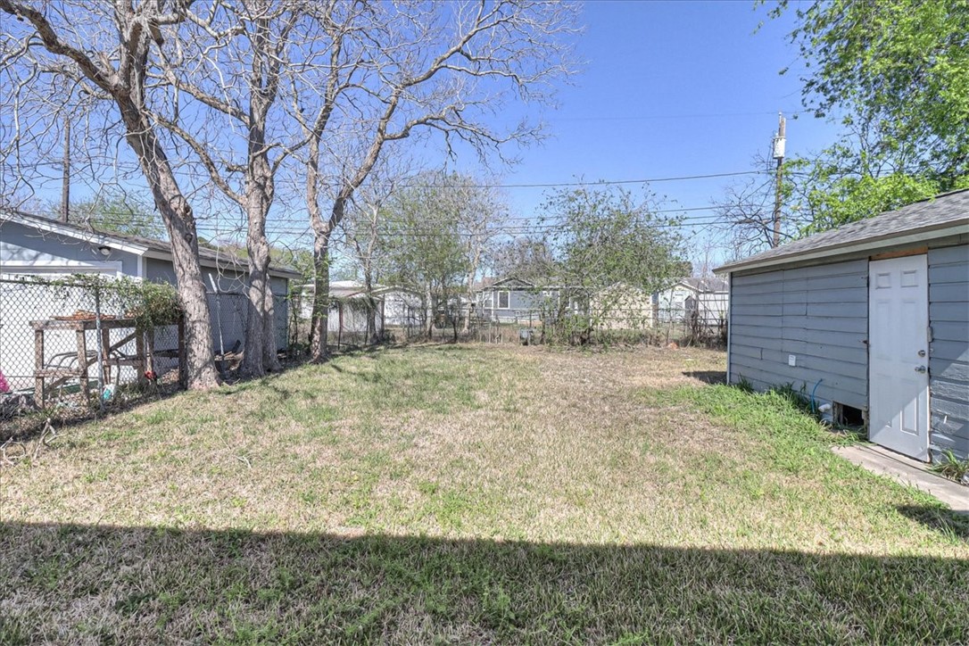 4941 Monitor St Property Photo 25
