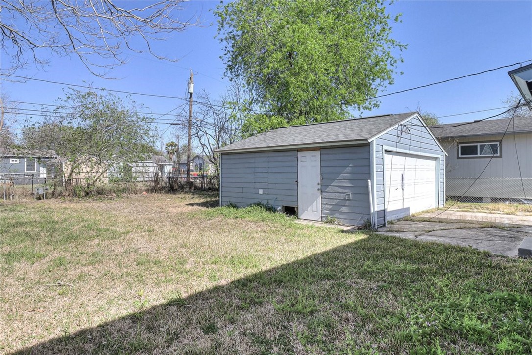 4941 Monitor St Property Photo 26
