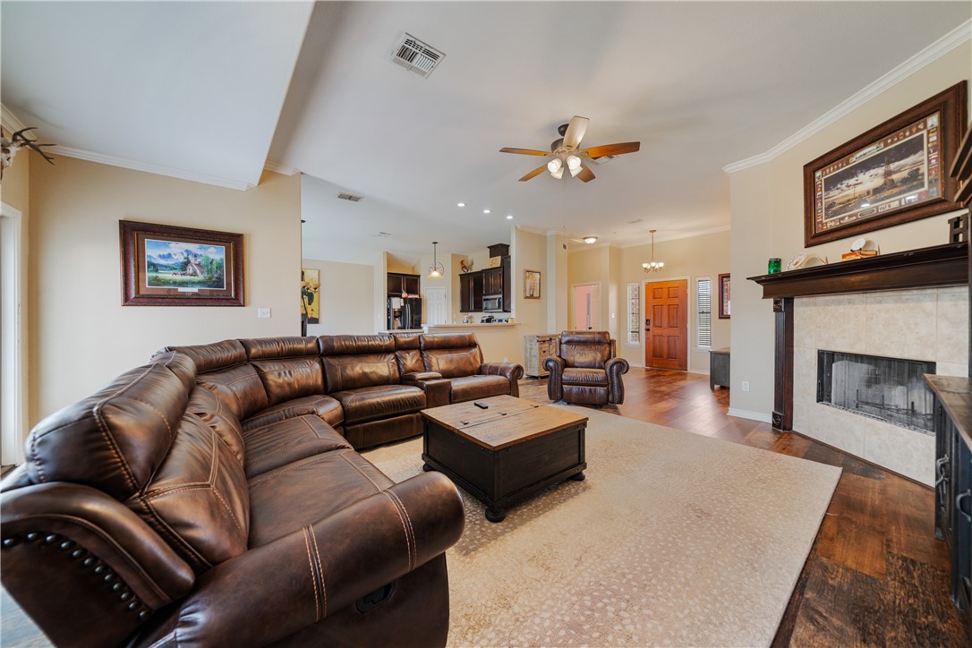 8306 Salsa Dr Property Photo 6